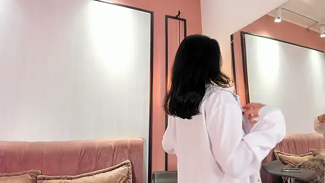 fiorella paris online show from March 6, 4:19 am