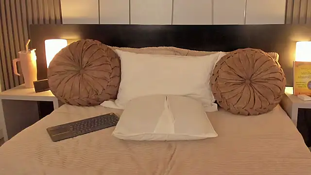 fiorella paris online show from September 12, 3:50 am