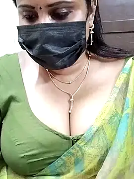 Snapshot of Queenflowerr chatting on February 3, 1:30 pm Queenflowerr online show from February 3, 1:30 pm