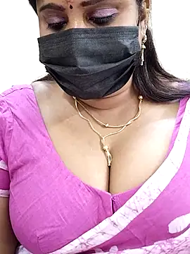 Snapshot of Queenflowerr chatting on February 14, 3:58 pm Queenflowerr online show from February 14, 3:58 pm