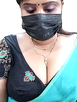 Snapshot of Queenflowerr chatting on March 3, 2:26 pm Queenflowerr online show from March 3, 2:26 pm