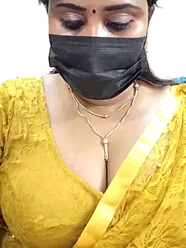 Snapshot of Queenflowerr chatting on March 10, 6:45 pm Queenflowerr online show from March 10, 6:45 pm