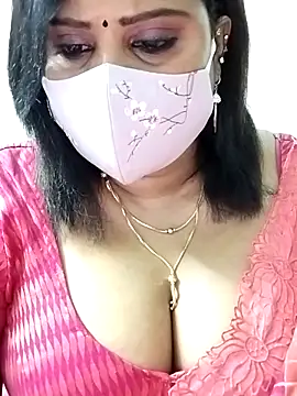 Snapshot of Queenflowerr chatting on September 11, 5:46 pm Queenflowerr online show from September 11, 5:46 pm