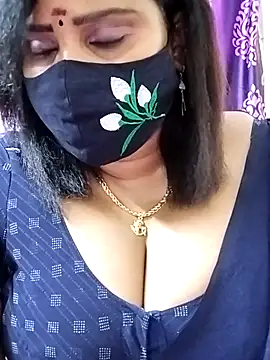 Snapshot of Queenflowerr chatting on September 27, 4:34 pm Queenflowerr online show from September 27, 4:34 pm