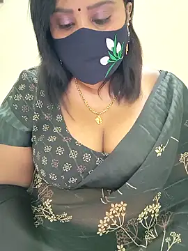 Snapshot of Queenflowerr chatting on November 4, 2:38 pm Queenflowerr online show from November 4, 2:38 pm