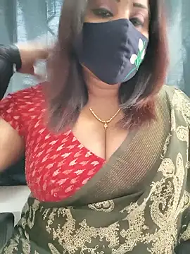 Queenflowerr online show from May 26, 8:32 am