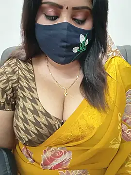 Queenflowerr online show from July 19, 5:38 pm