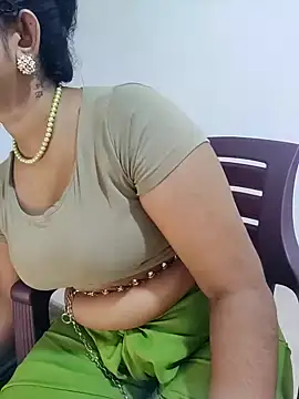 Snapshot of Sexy-Monikaa chatting on February 3, 7:40 am Sexy-Monikaa online show from February 3, 7:40 am