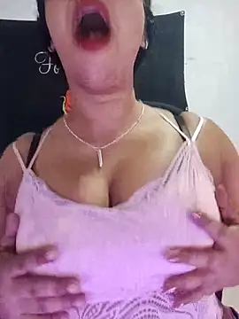 Snapshot of Sexy-Monikaa chatting on March 6, 7:36 am Sexy-Monikaa online show from March 6, 7:36 am
