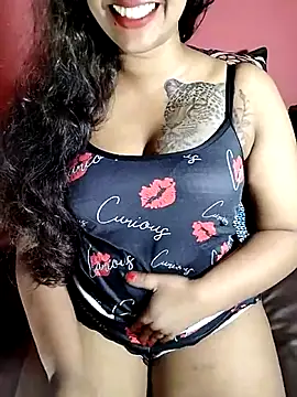 Snapshot of Sexy-Monikaa chatting on April 23, 6:43 pm Sexy-Monikaa online show from April 23, 6:43 pm