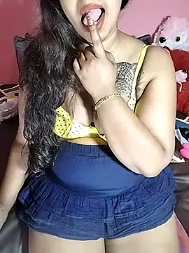 Snapshot of Sexy-Monikaa chatting on May 19, 2:18 am Sexy-Monikaa online show from May 19, 2:18 am