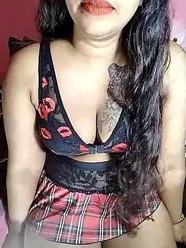 Snapshot of Sexy-Monikaa chatting on May 19, 8:26 pm Sexy-Monikaa online show from May 19, 8:26 pm