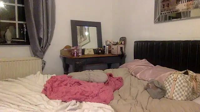 blissdimicco online show from February 7, 10:09 pm