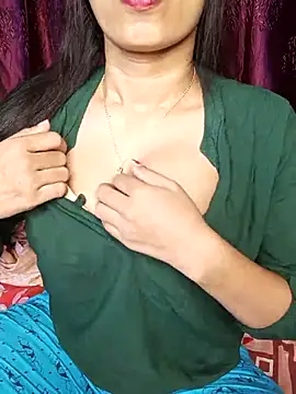 Snapshot of Hot_honey77 chatting on March 7, 3:19 am Hot honey77 online show from March 7, 3:19 am