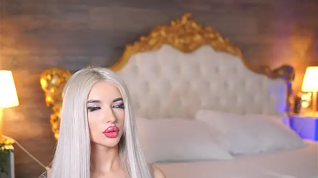 Juicy Jessye online show from February 25, 2:47 am