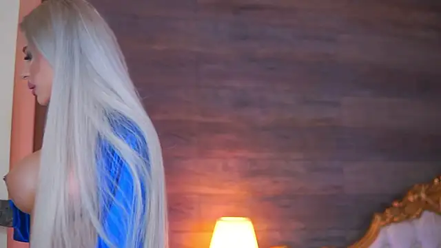 Juicy Jessye online show from November 8, 9:46 pm