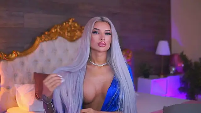 Juicy Jessye online show from April 4, 7:55 pm