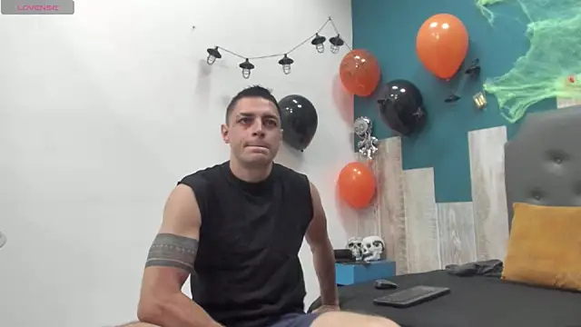 Frank Millers online show from October 22, 7:46 pm