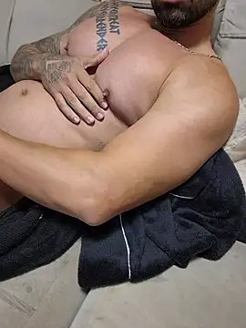 badbrown online show from June 3, 2:58 am
