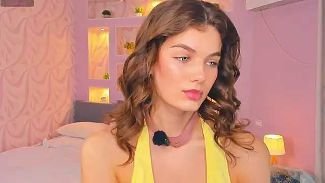 Snapshot of FloraDobb chatting on March 29, 7:19 am FloraDobb online show from March 29, 7:19 am