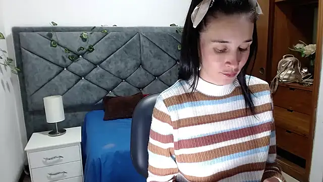 victoria adams07 online show from April 8, 2:06 pm