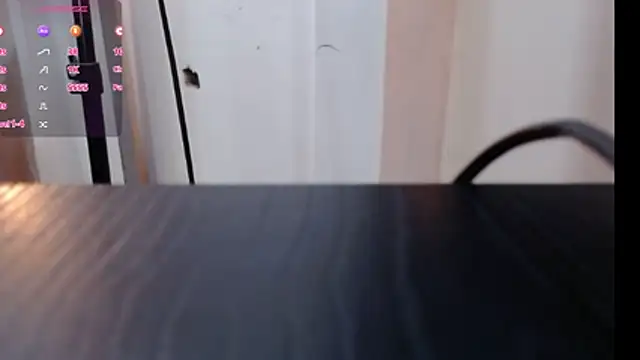 victoria adams07 online show from April 14, 1:39 pm