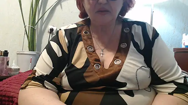 Snapshot of DeniseeRosea chatting on April 17, 4:43 pm DeniseeRosea online show from April 17, 4:43 pm