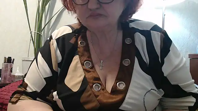 Snapshot of DeniseeRosea chatting on April 18, 7:07 pm DeniseeRosea online show from April 18, 7:07 pm