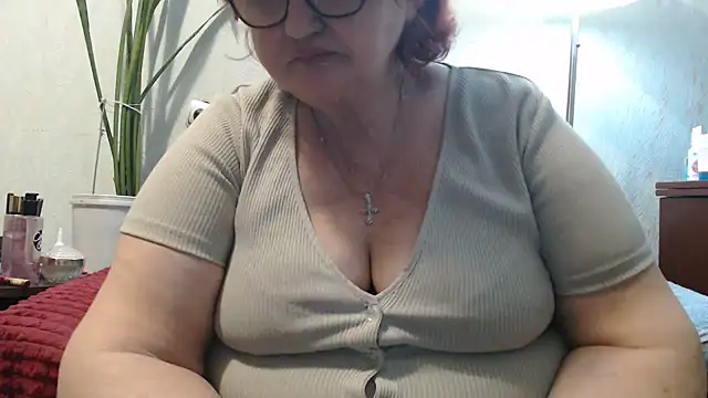 Snapshot of DeniseeRosea chatting on April 21, 5:17 pm DeniseeRosea online show from April 21, 5:17 pm