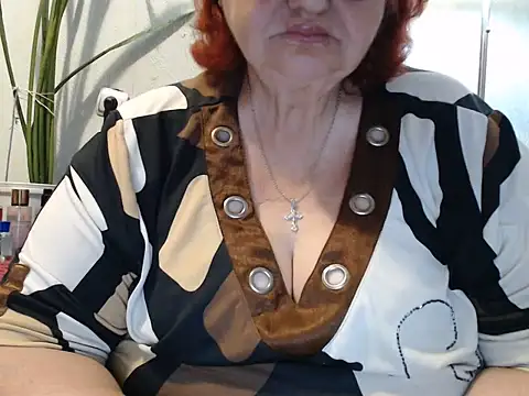 Snapshot of DeniseeRosea chatting on June 19, 6:01 pm DeniseeRosea online show from June 19, 6:01 pm