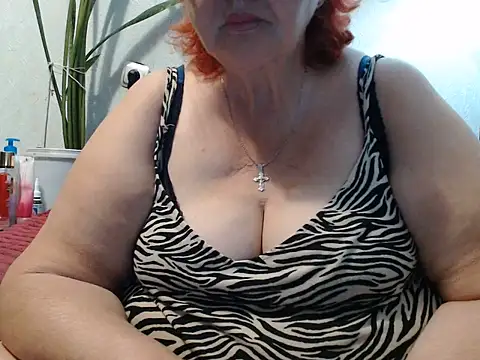 Snapshot of DeniseeRosea chatting on July 18, 7:28 pm DeniseeRosea online show from July 18, 7:28 pm