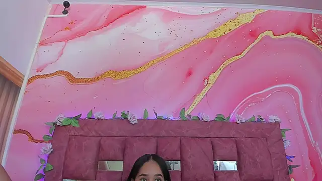 Snapshot of scarlett__evans_ chatting on July 14, 6:24 pm scarlett evans online show from July 14, 6:24 pm