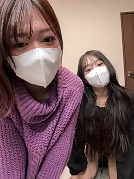 NA-KAREN-V8 online show from March 9, 1:15 pm