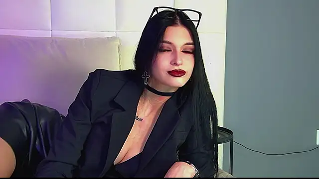 Snapshot of BeverlyMost chatting on February 17, 7:09 pm BeverlyMost online show from February 17, 7:09 pm