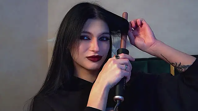 Snapshot of BeverlyMost chatting on February 18, 6:48 pm BeverlyMost online show from February 18, 6:48 pm