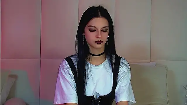 BeverlyMost online show from March 18, 6:55 pm