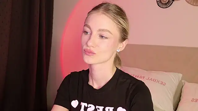 GabriellaOlsen online show from March 20, 6:24 pm