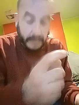 Snapshot of wapo100x100 chatting on March 3, 10:10 pm wapo100x100 online show from March 3, 10:10 pm