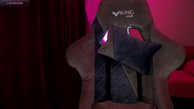 Ohmy Nora  online show from March 4, 2:06 am