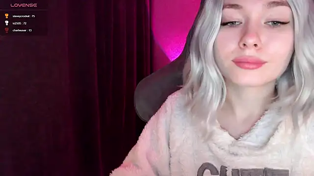 Ohmy Nora  online show from March 7, 4:13 am