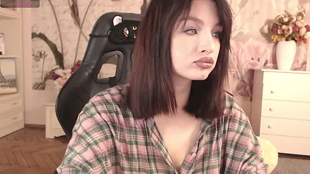 BritneyBarker online show from September 18, 3:41 am