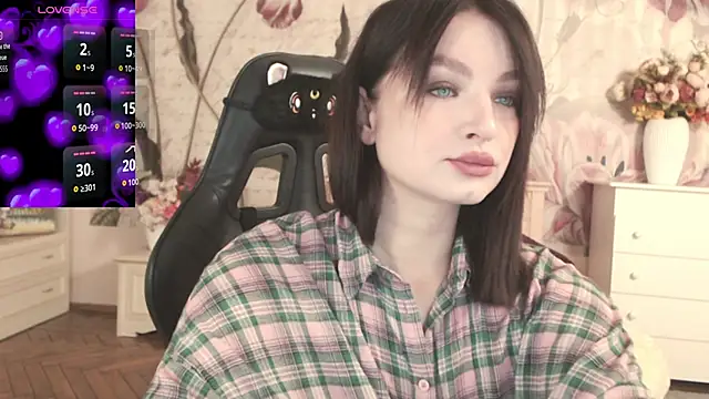 BritneyBarker online show from September 29, 1:22 am