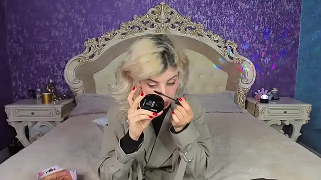 wawmom online show from April 21, 6:23 pm