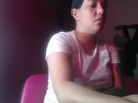 Snapshot of Tammyymilf chatting on January 31, 2:28 pm Tammyymilf online show from January 31, 2:28 pm