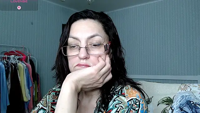 Soffya Soy online show from April 11, 2:05 am