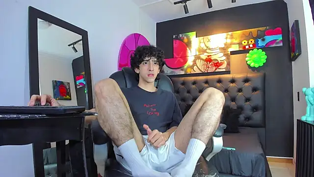 Snapshot of Alezzandro_ chatting on February 24, 2:48 pm Alezzandro online show from February 24, 2:48 pm