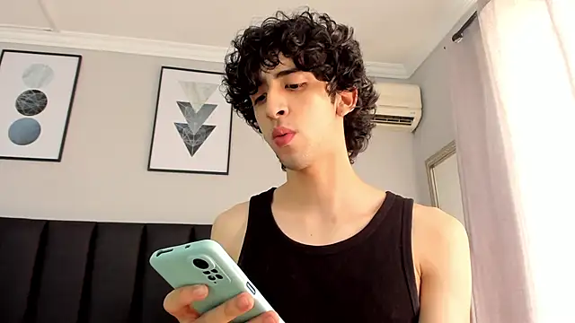 Alezzandro  online show from March 3, 2:37 pm