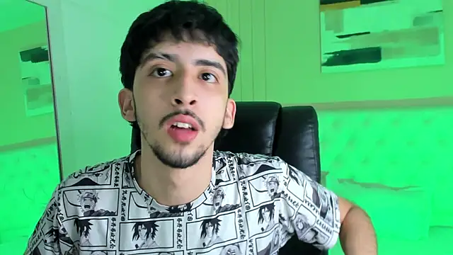 Snapshot of Alezzandro_ chatting on September 8, 8:30 pm Alezzandro online show from September 8, 8:30 pm