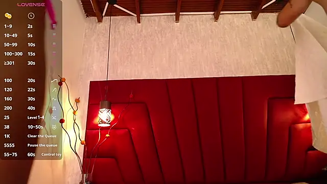 Freya and Freyr online show from February 13, 8:03 pm