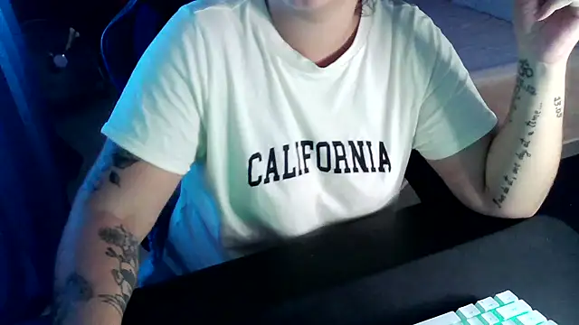 Snapshot of bunnyfox420 chatting on September 16, 3:35 pm bunnyfox420 online show from September 16, 3:35 pm